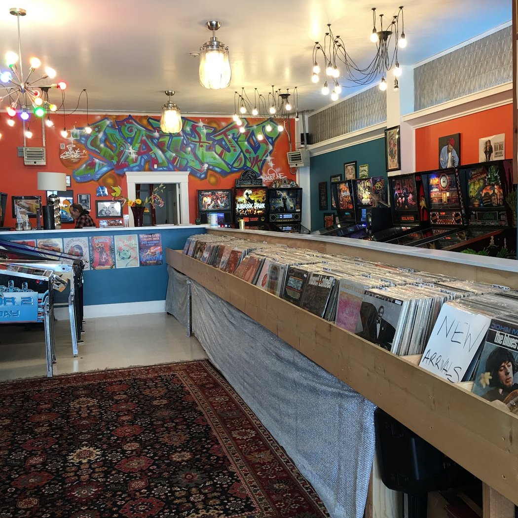 Vallejo Vinyl & Pinball 2