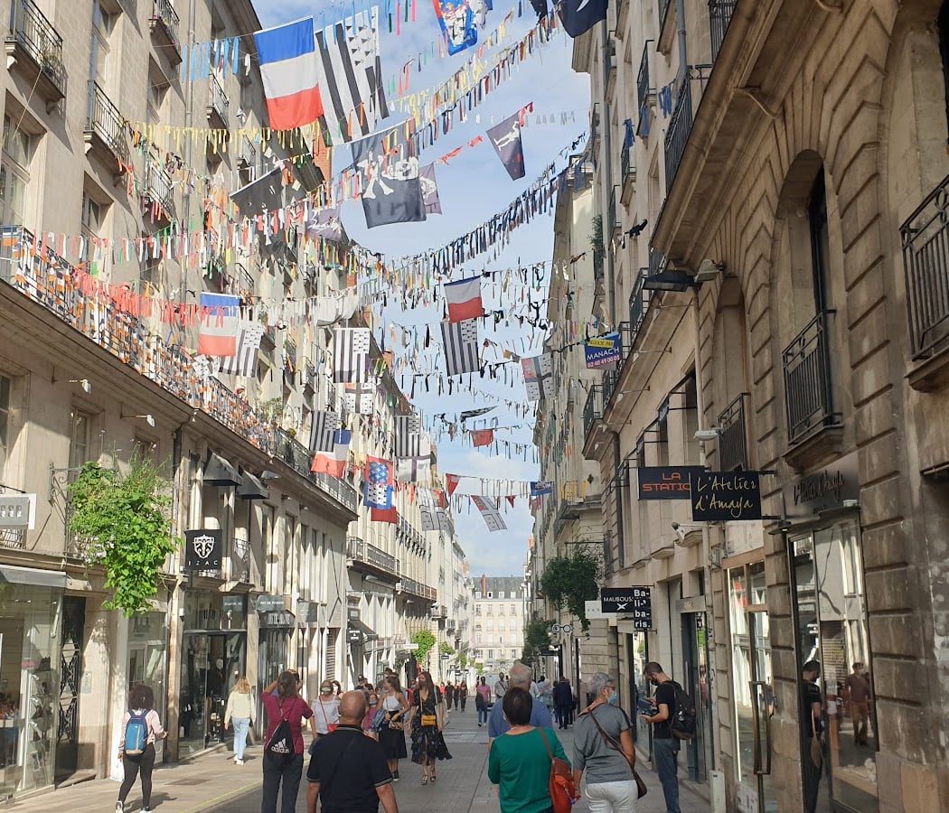 Rue Crébillon 3
