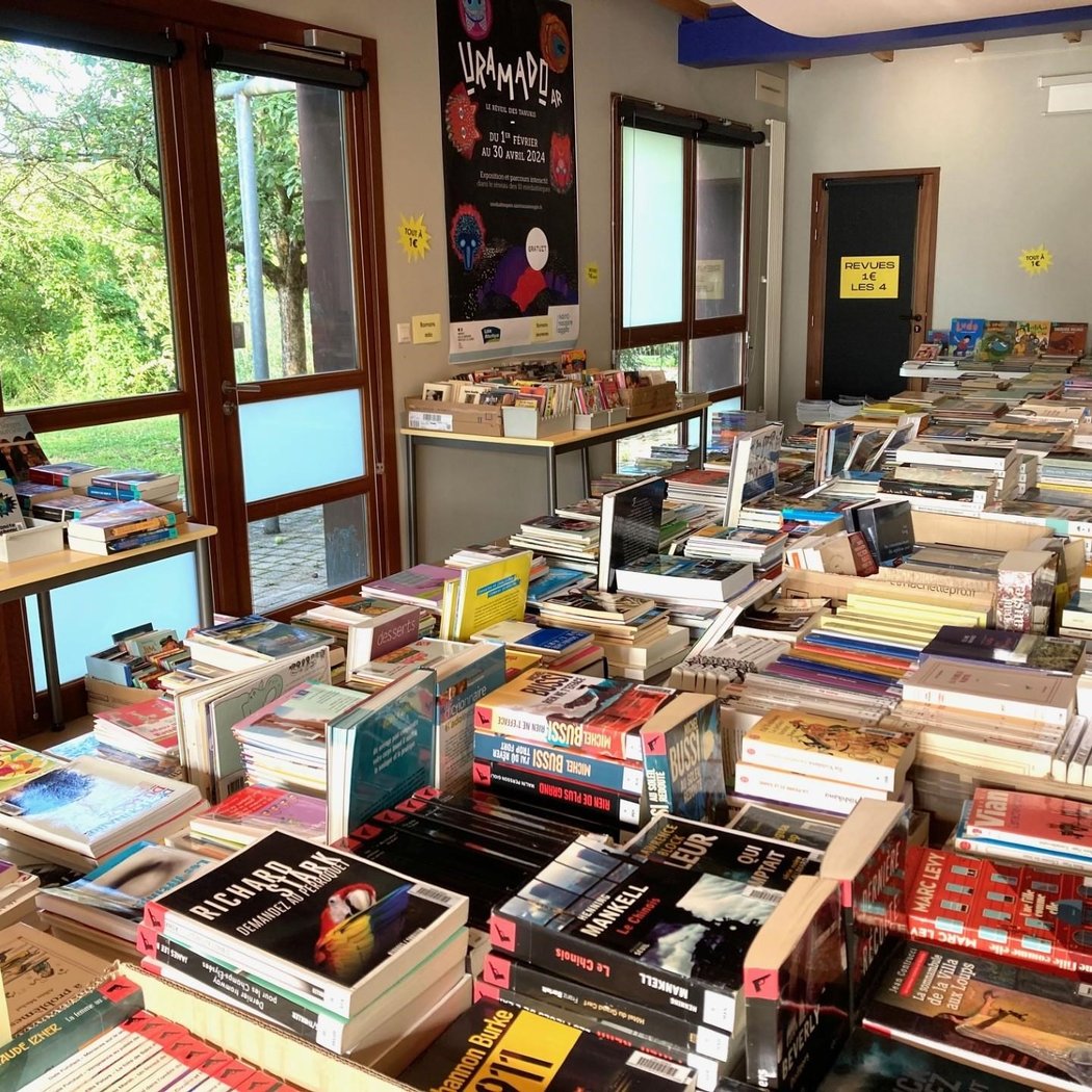 Vente de livres et CD d'occasion