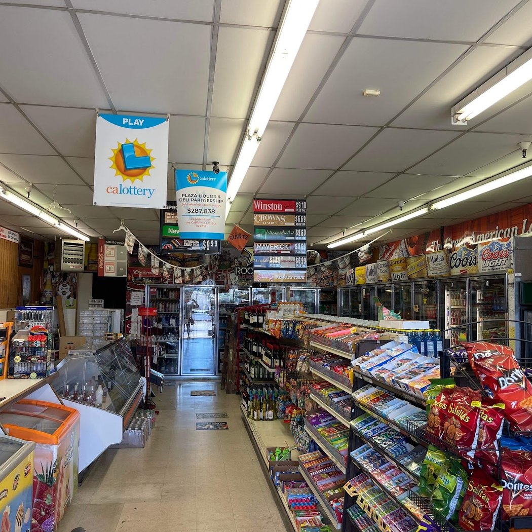 Plaza Liquor Deli 3