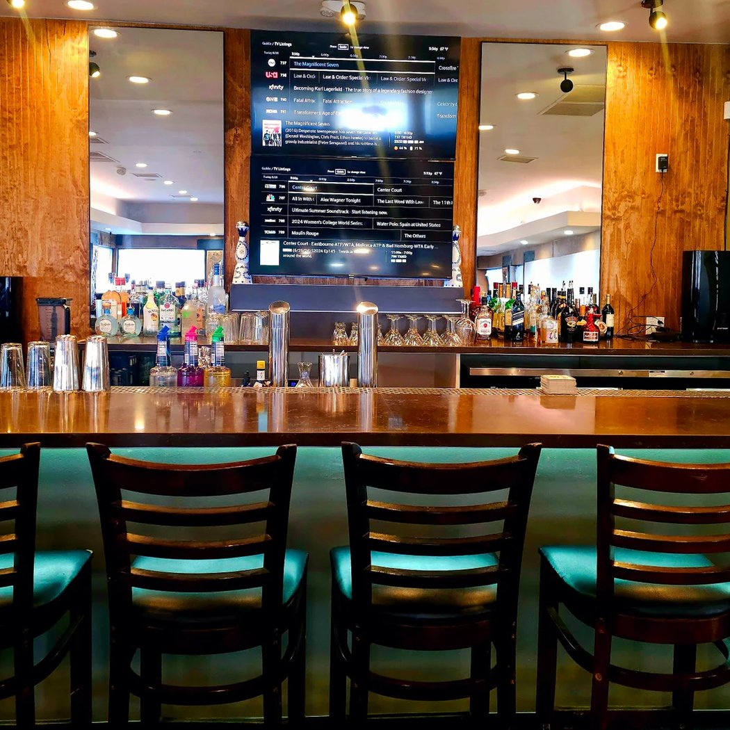 Dabarkadz Filipino Bistro 2