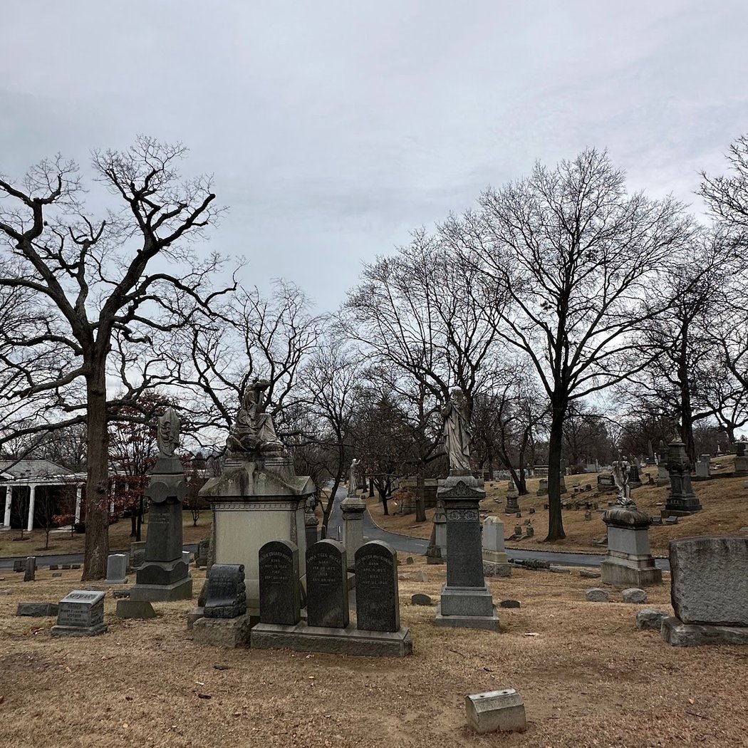 The Evergreens Cemetery 3