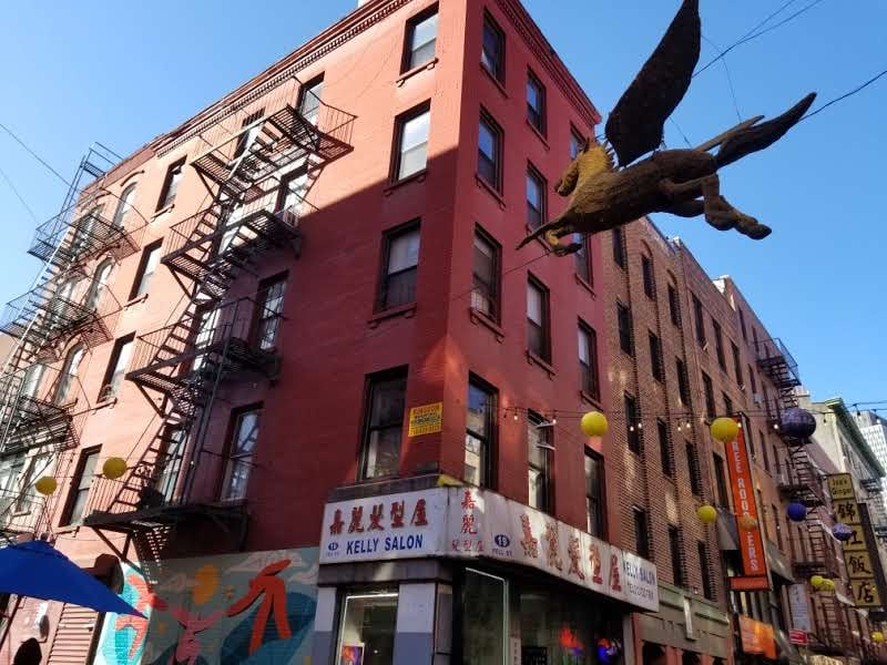 Pell St 3