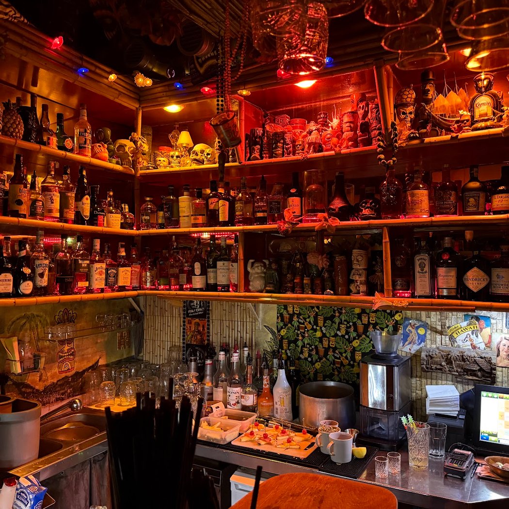 Tiki Taky Bar 3