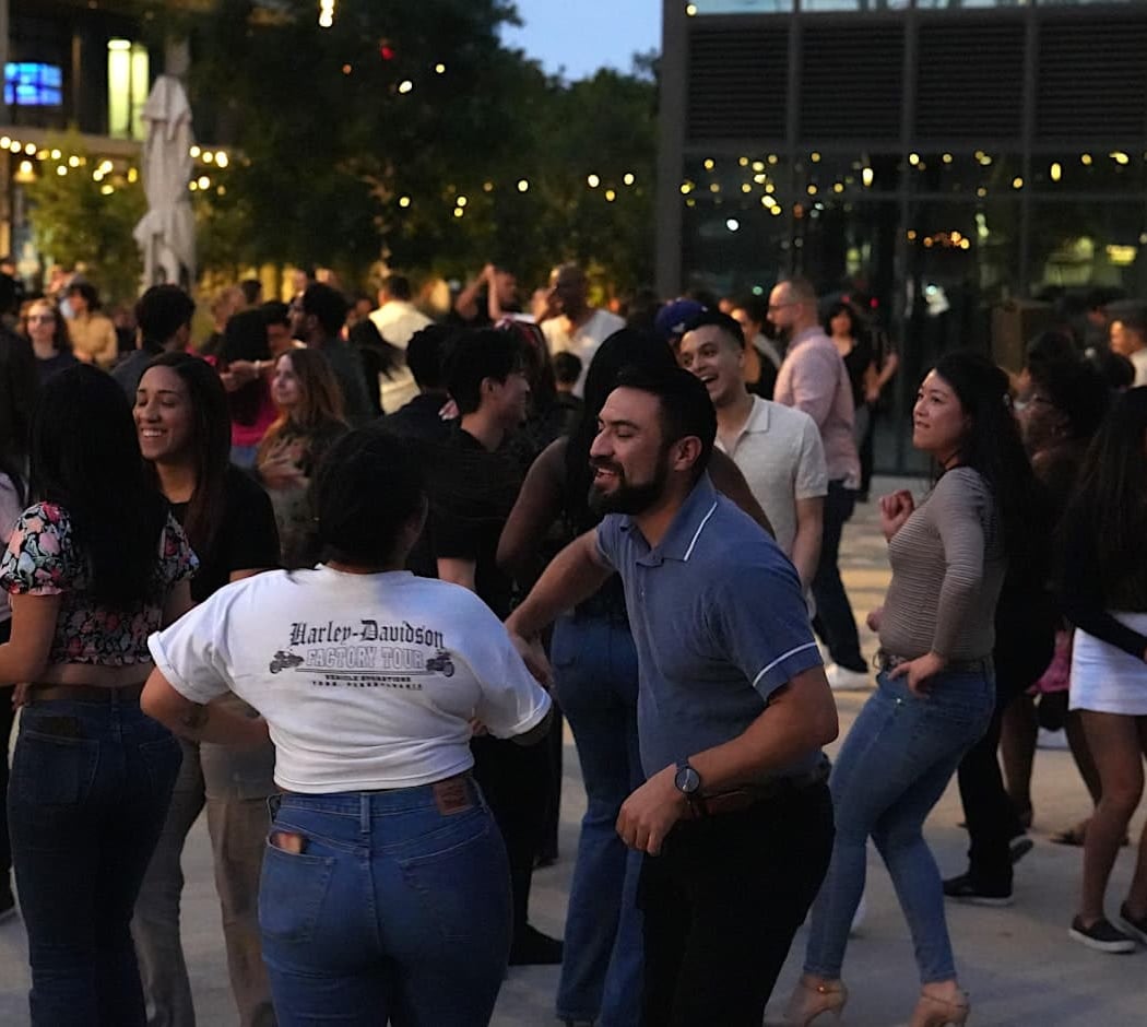 Salsa Night at Ivy Station 4
