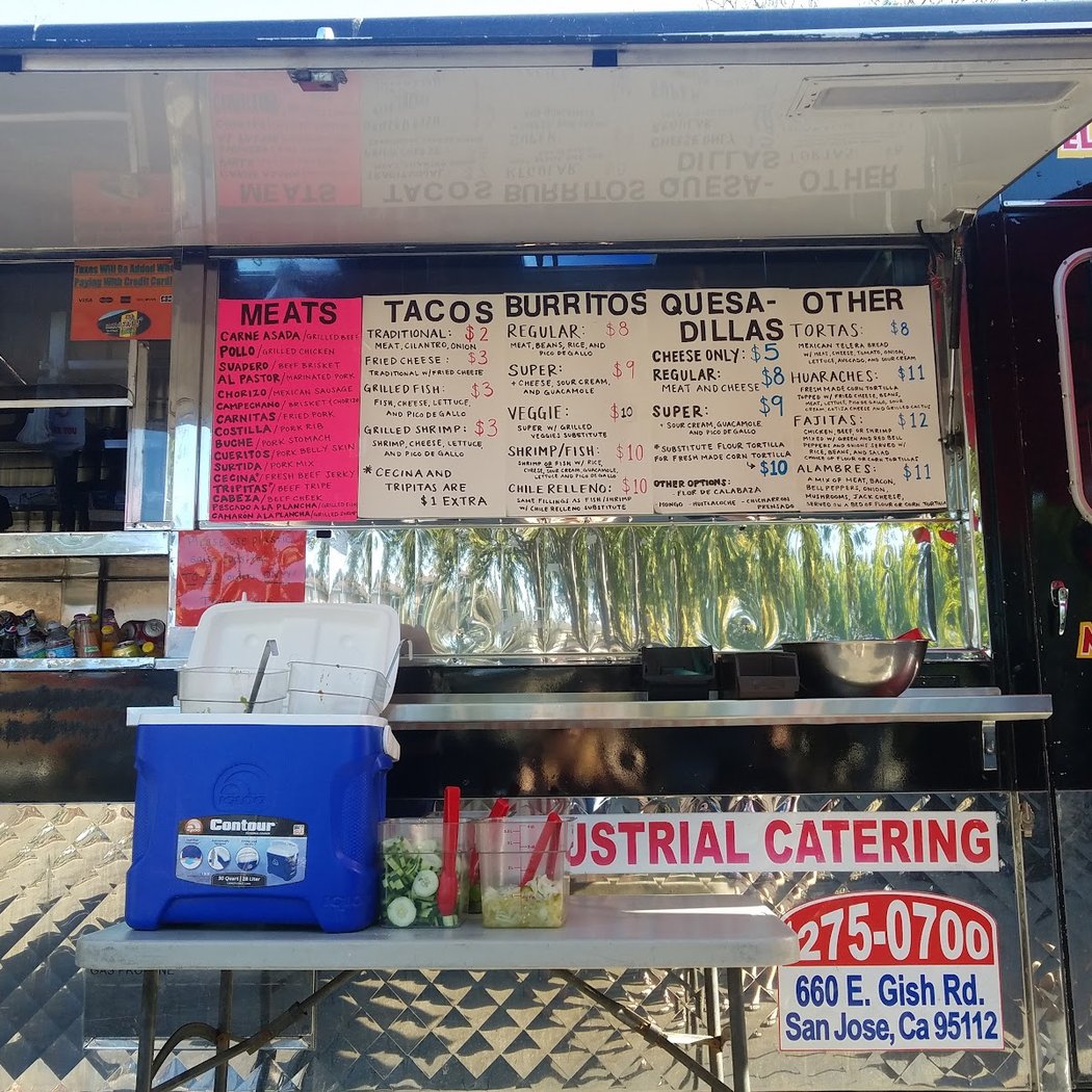 Mamacitas! Taco Truck mv 2