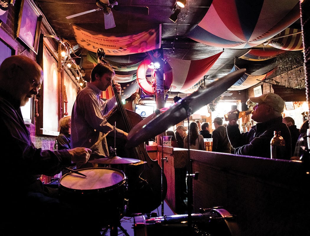 Cat's Eye Pub 2