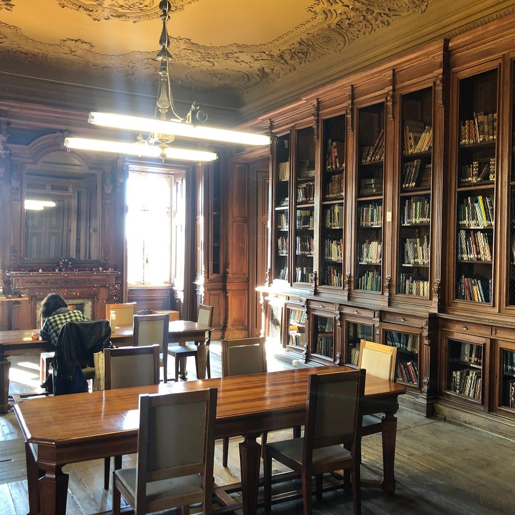 Biblioteca Camões 1