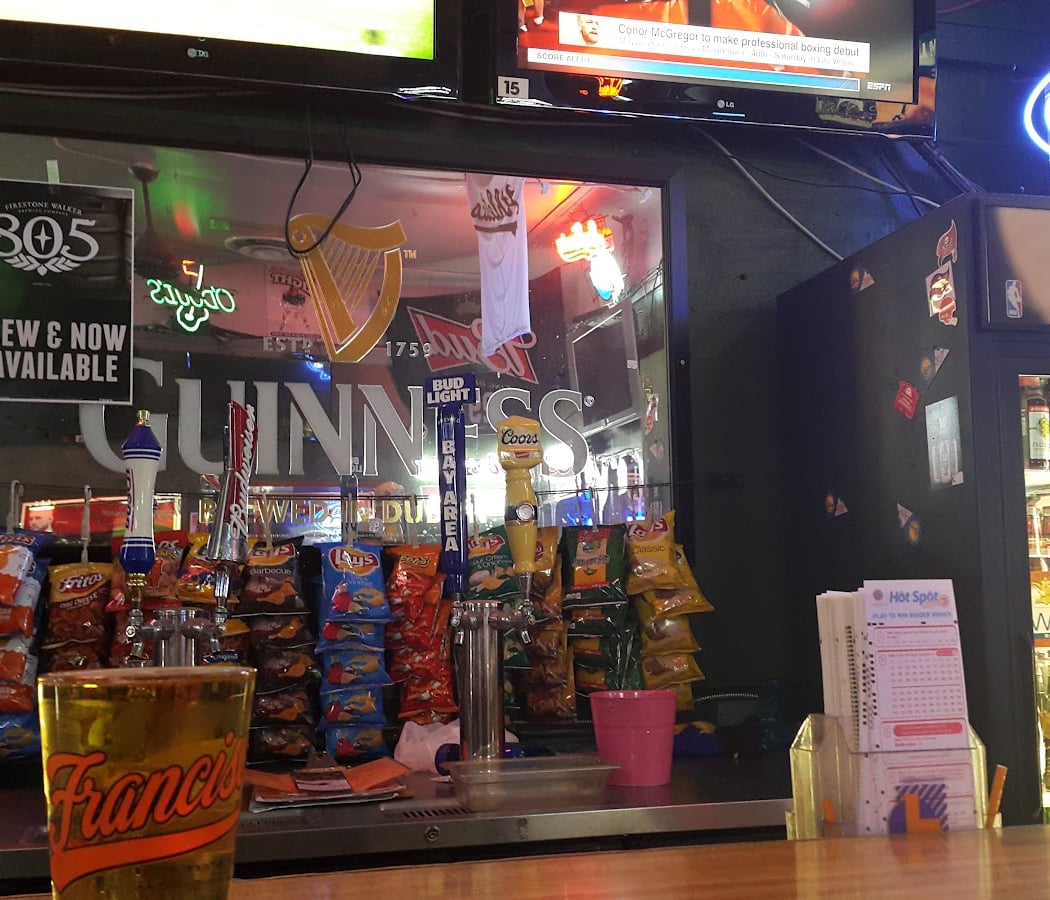 Harry’s Sportsman’s Lounge 2