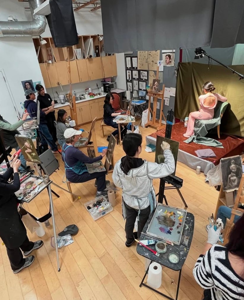 Figure painting classes with the live model