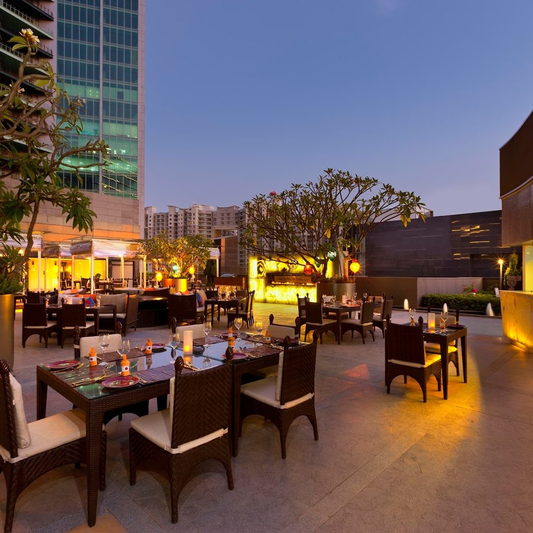 Valentine's 5-course meal with panoramic views 2