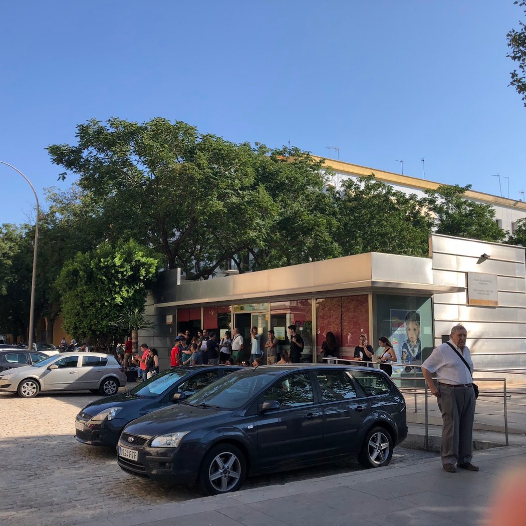 TUSSAM. Punto de Información y Venta 2