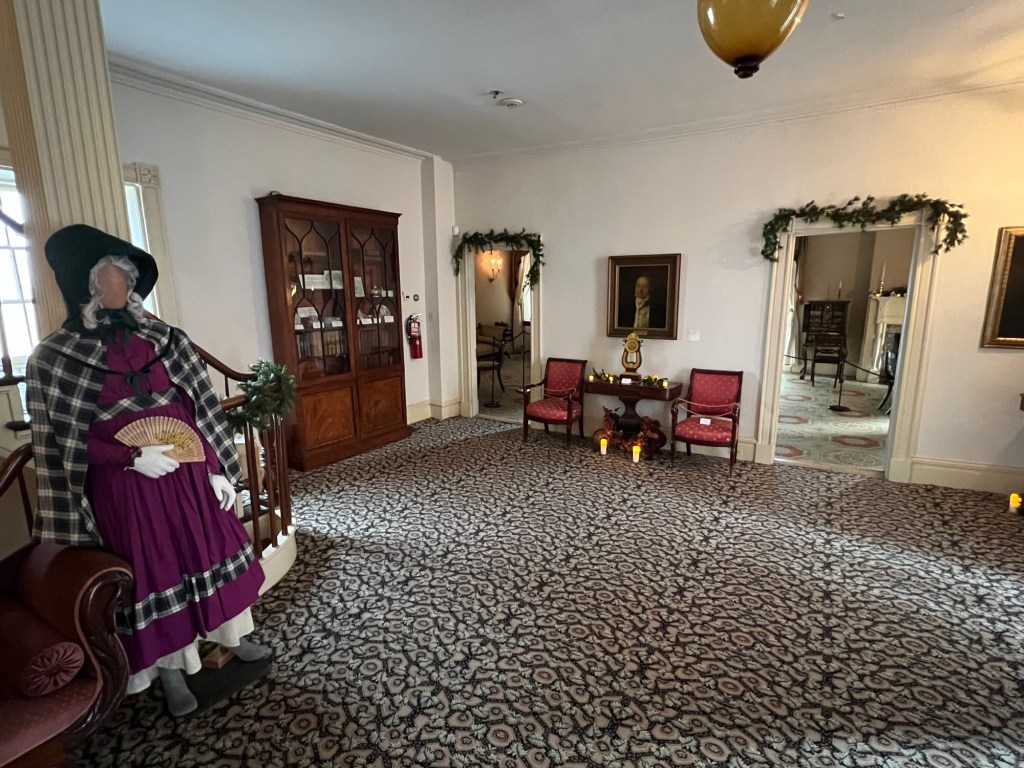 Mount Vernon Hotel Museum & Garden 3