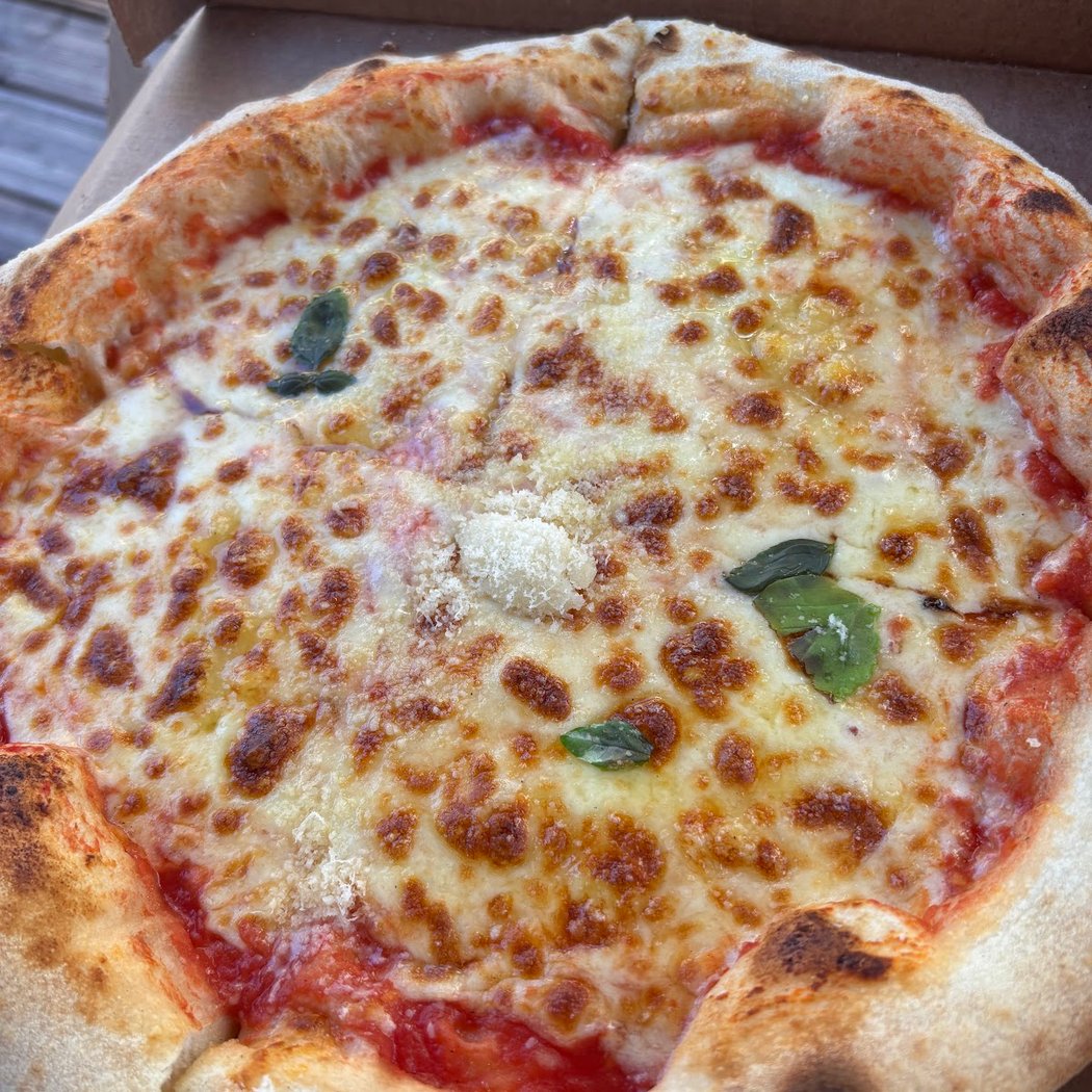 La Pizzeria Gomes José 2