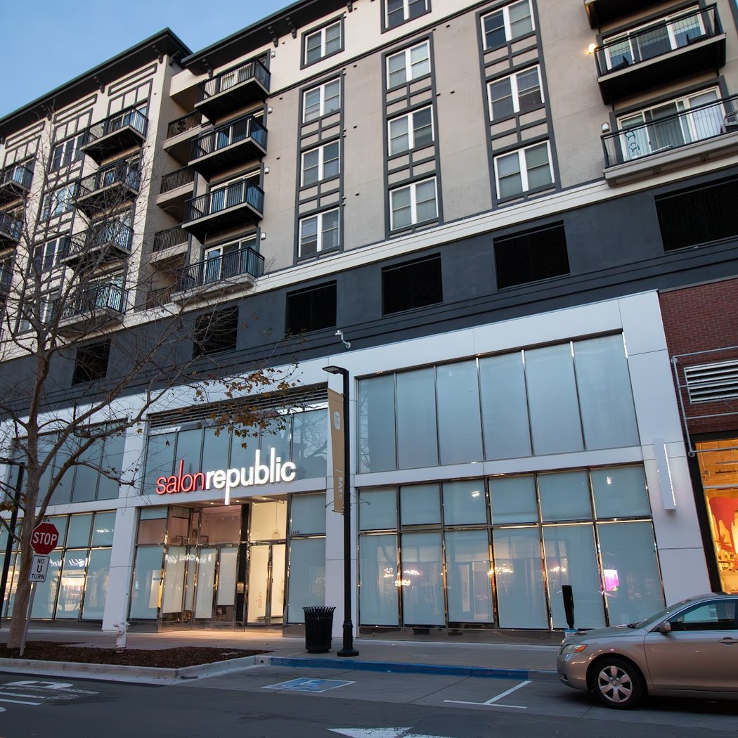 Salon Republic Emeryville 2