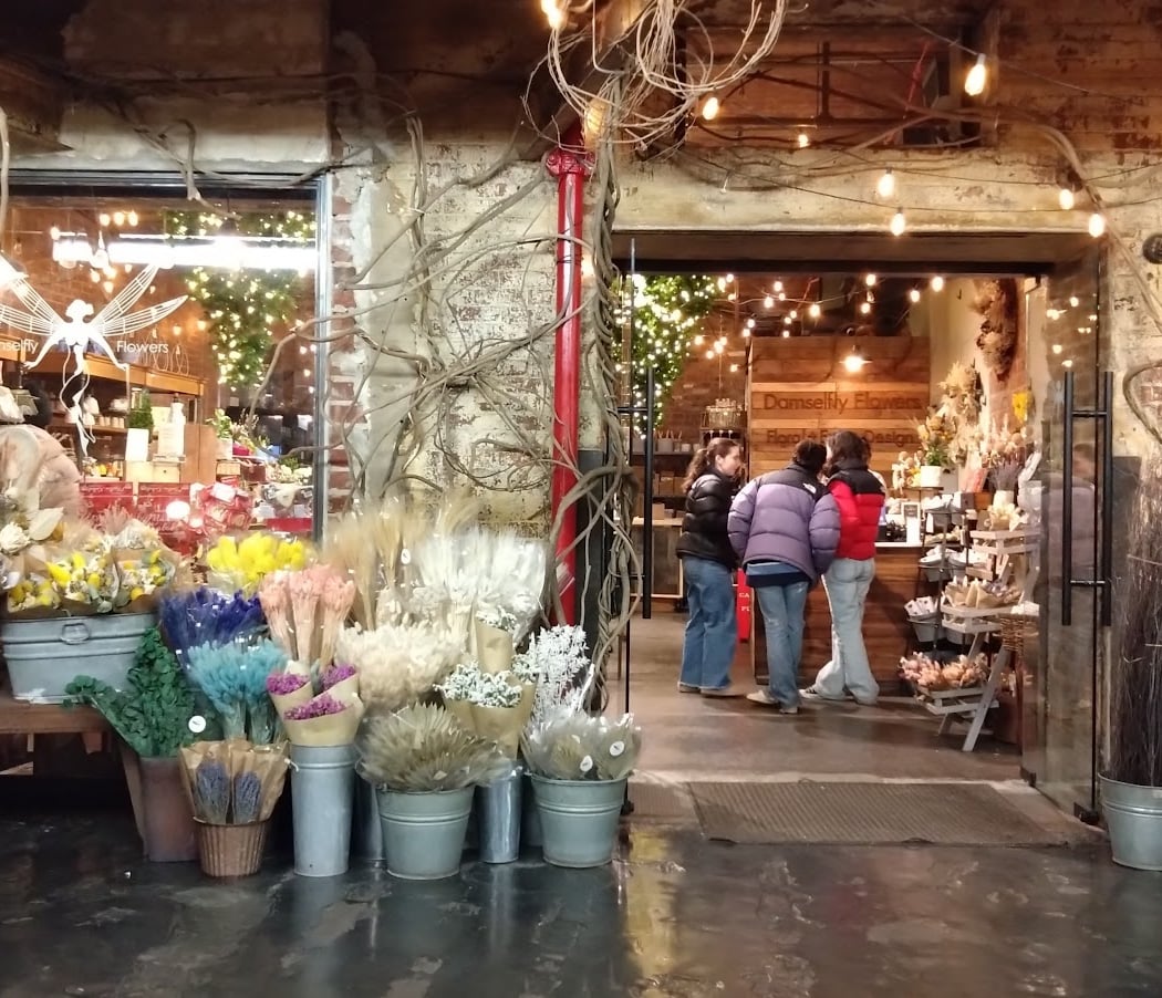 Damselfly Flowers at Chelsea Market 2