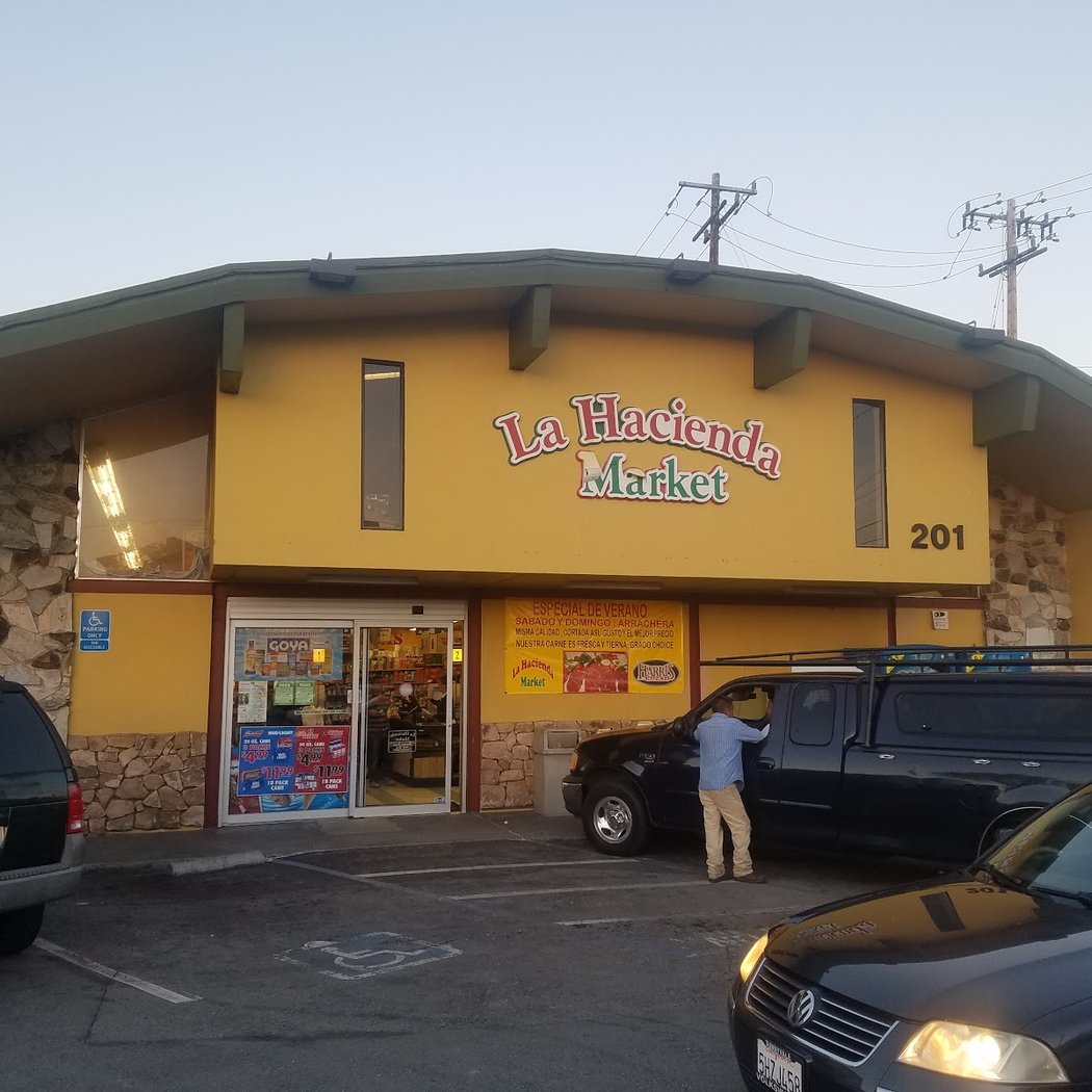 La Hacienda Market 2