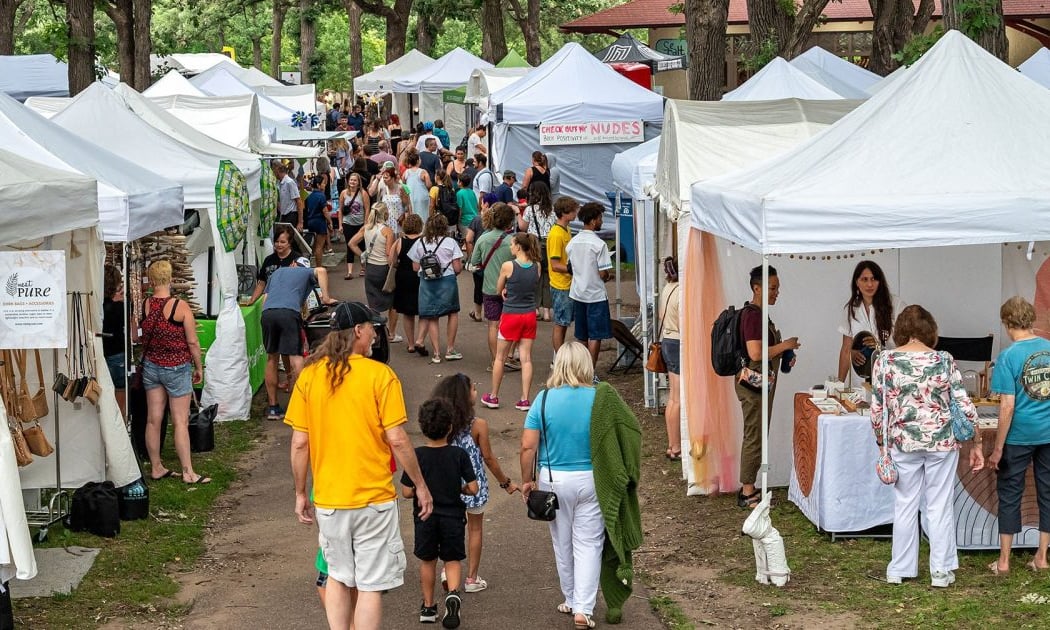 Minnehaha Falls Art Fair 1
