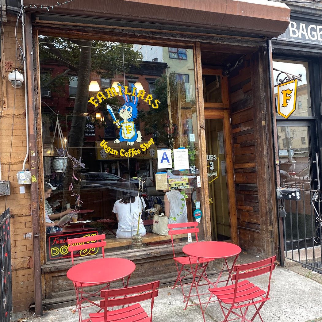 Familiars Bagels & Coffee 5