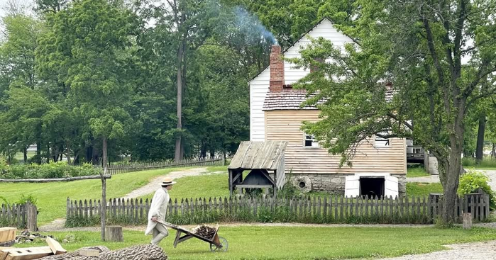 Territorial Park on the River Raisin: 1817 Living History 1