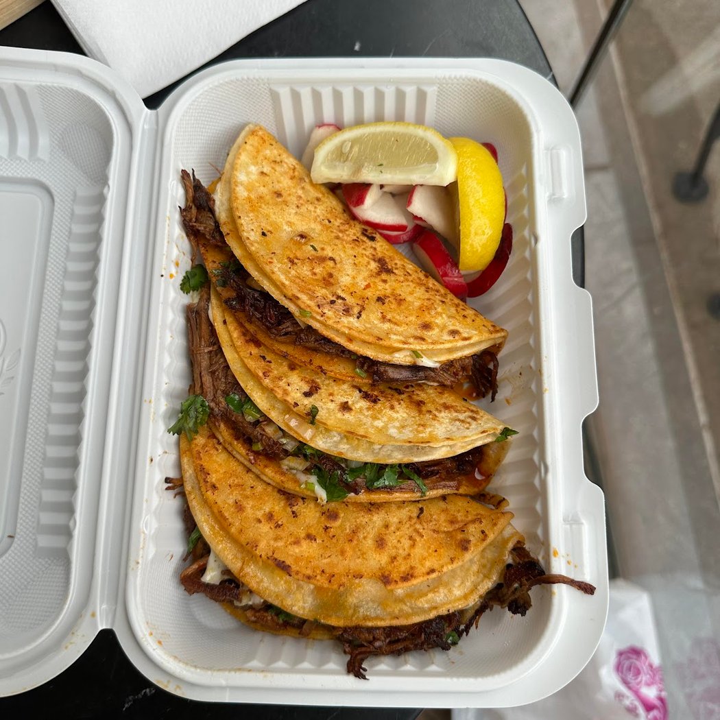 Tacos y Quesadillas 1