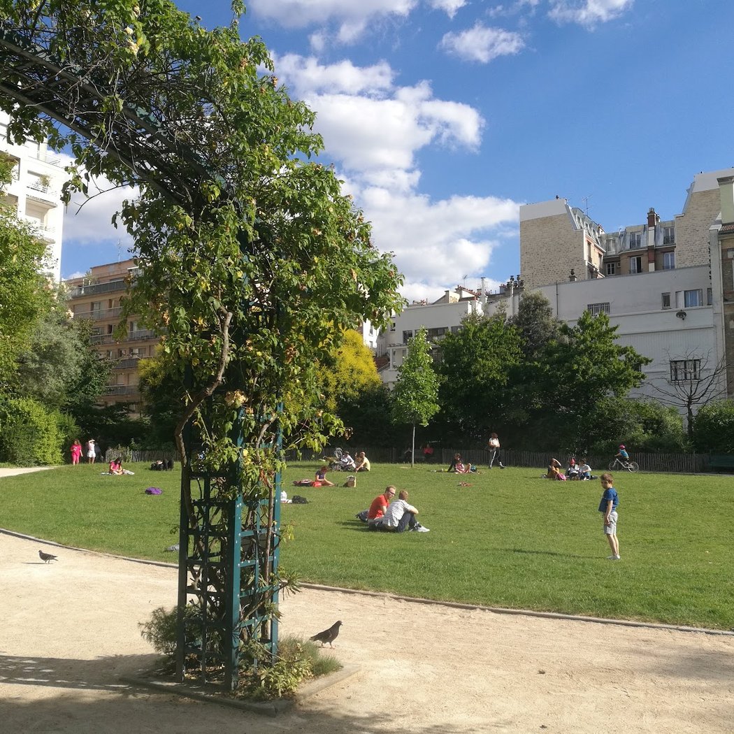 Square Lionel-Assouad 2