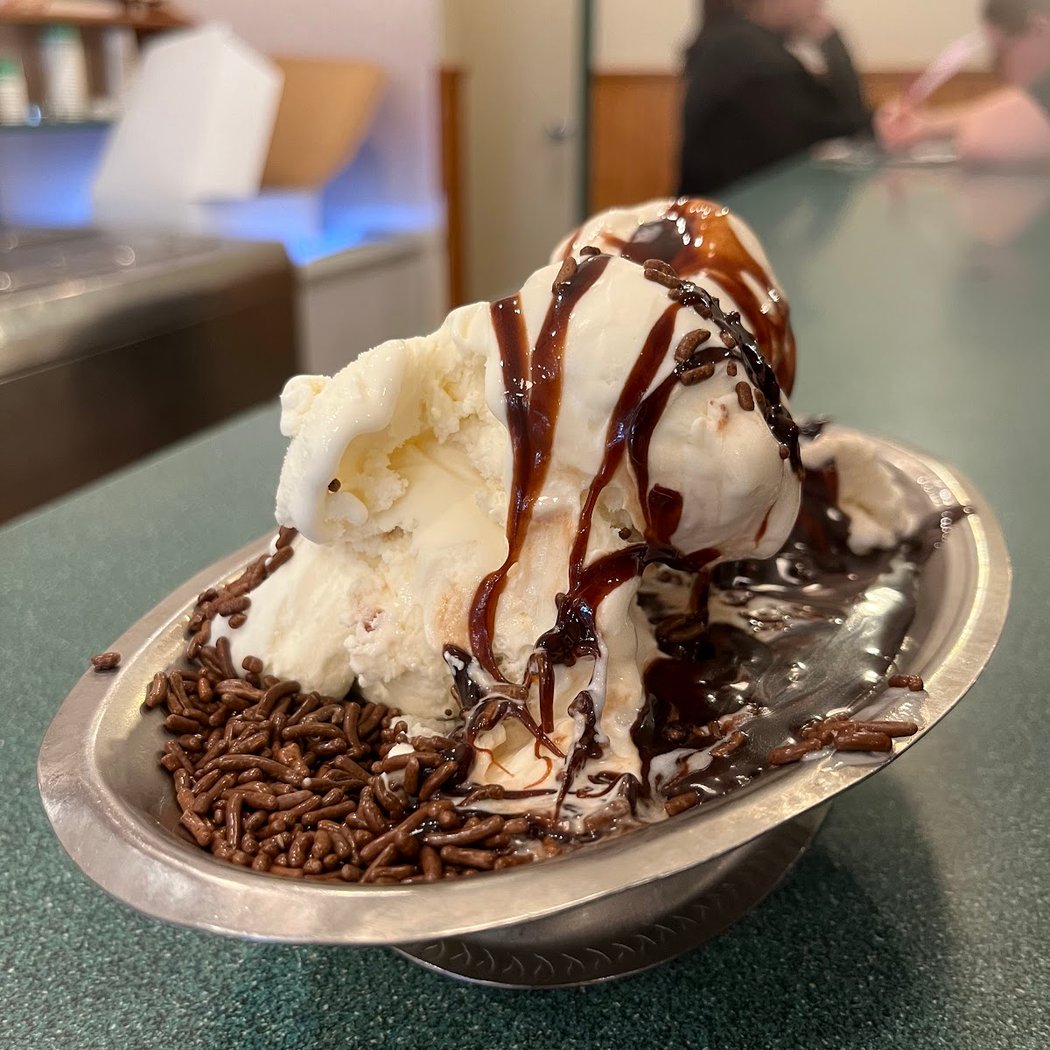 Egger's Ice Cream Parlor 3