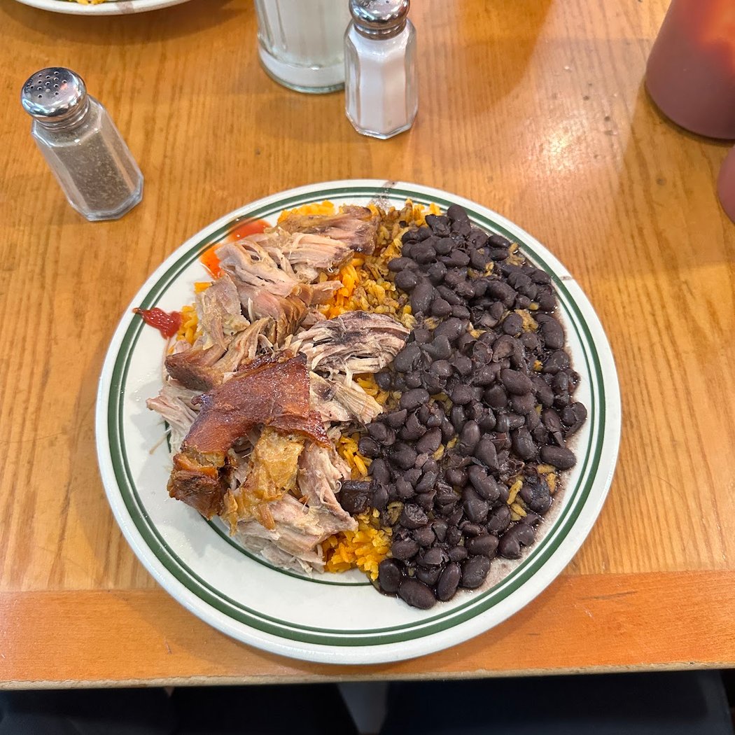 Gena's Grill 3