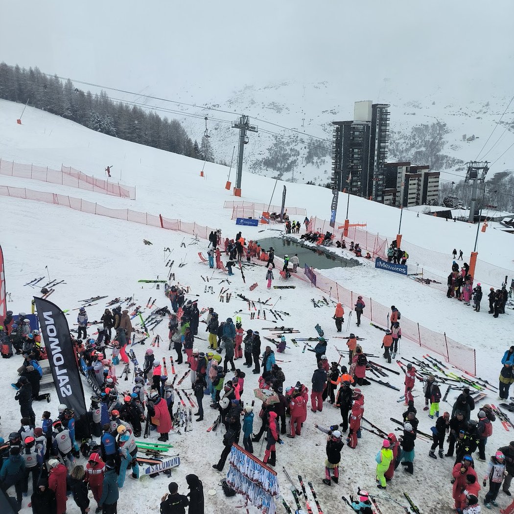Les meilleurs skieurs internationaux s’affrontent sur le stade de slalom 4