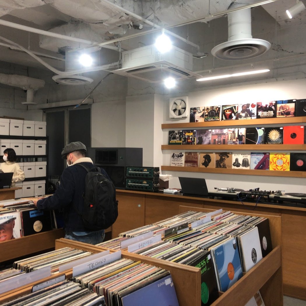 ELLA WAREHOUSE 3
