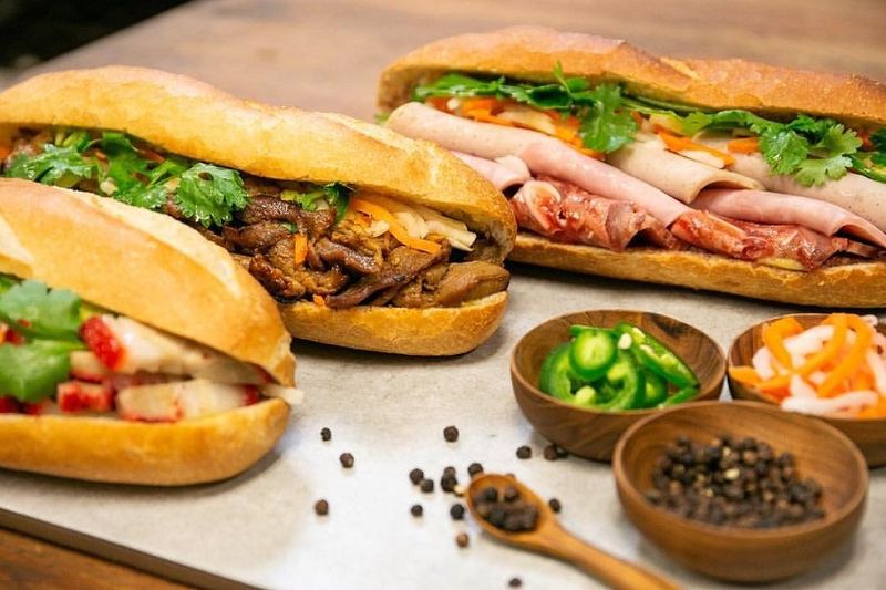 Duc Huong Sandwiches 1