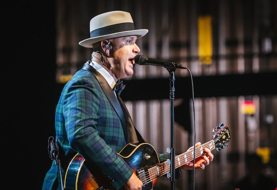 Big Bad Voodoo Daddy Wild and Swinging Holiday Party 3