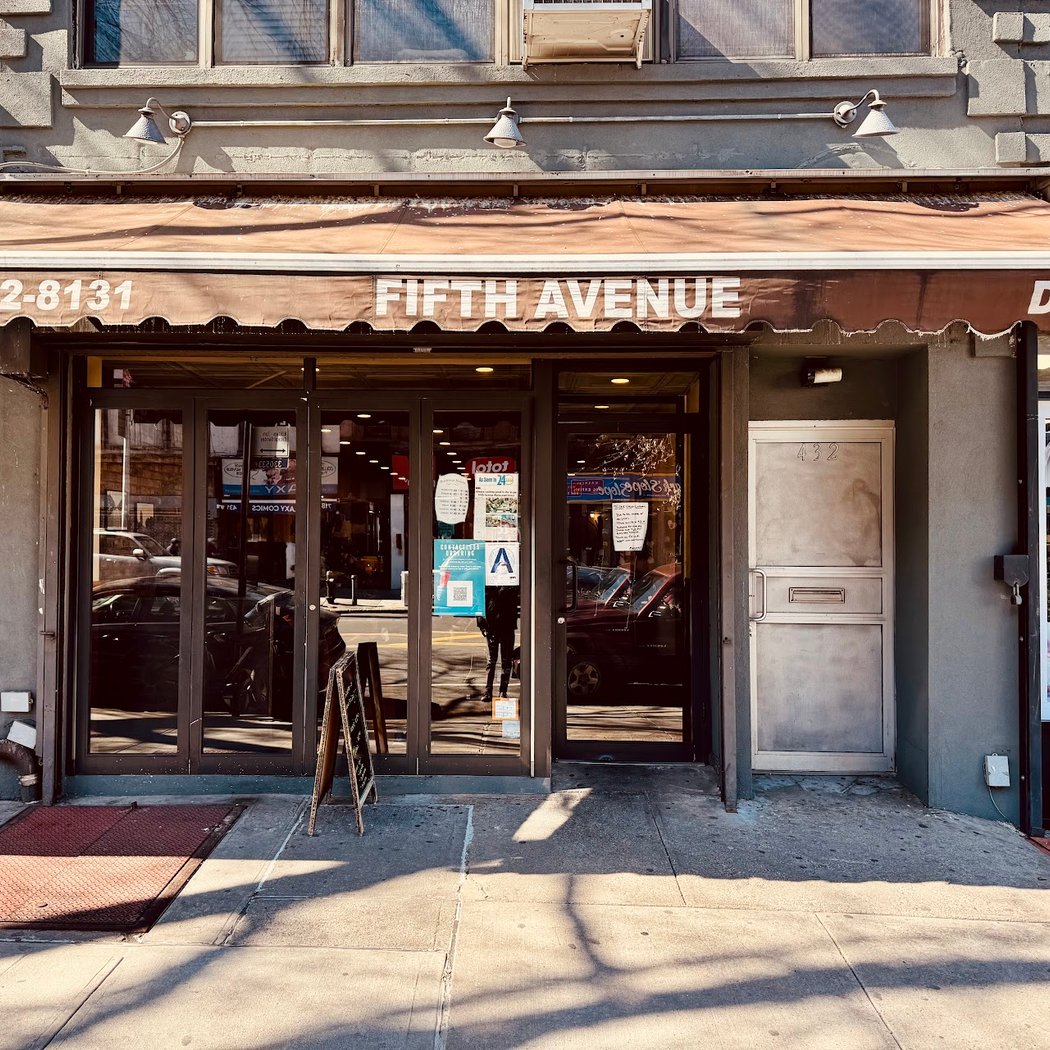 Fifth Avenue Diner 2