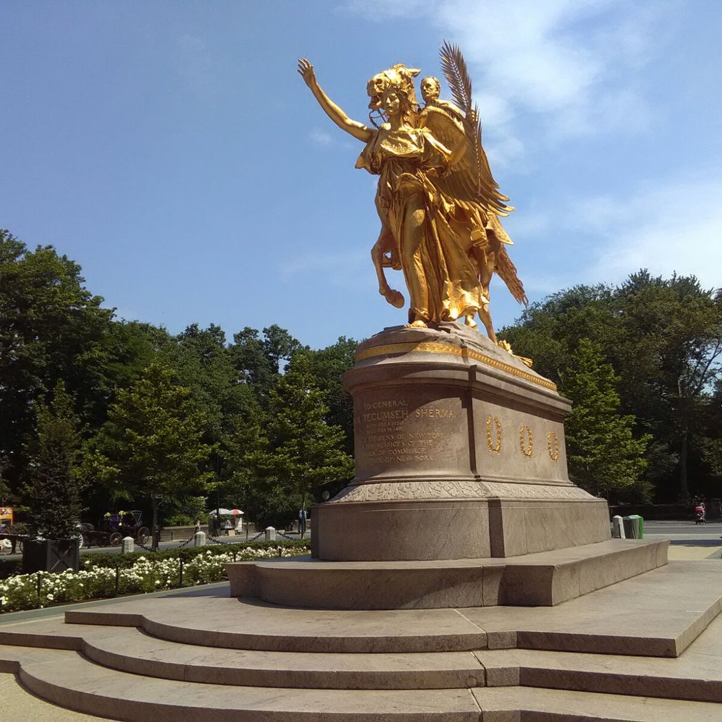 Grand Army Plaza 1