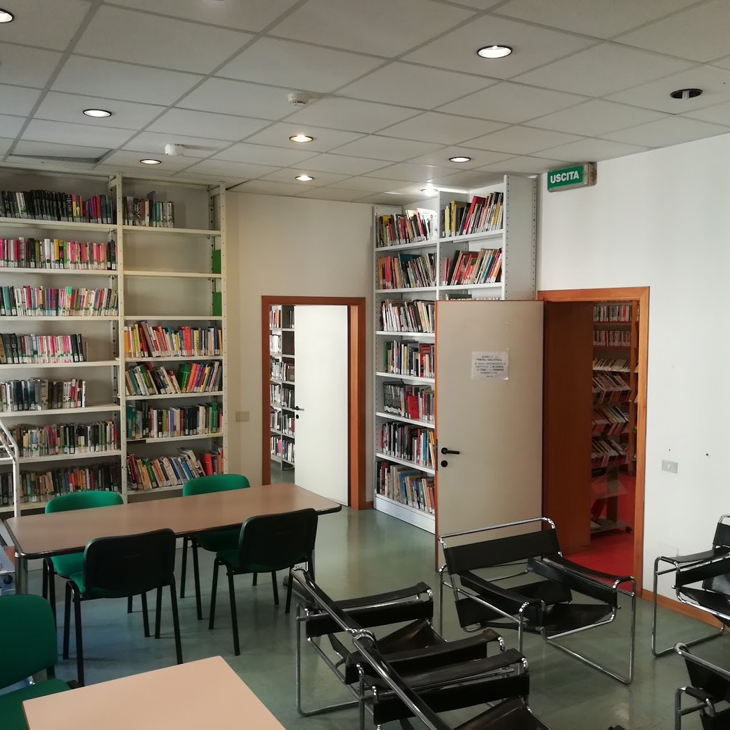 Biblioteca Comunale 2