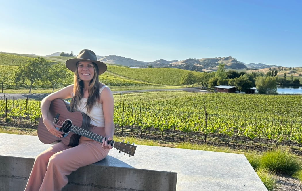 Sundays in the Plaza: Love Notes Music by Daniela 1