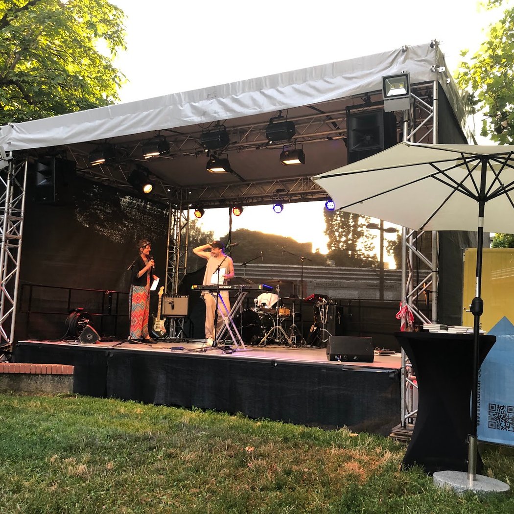 Picknicken zu Folk-Sound mit DAWA 2
