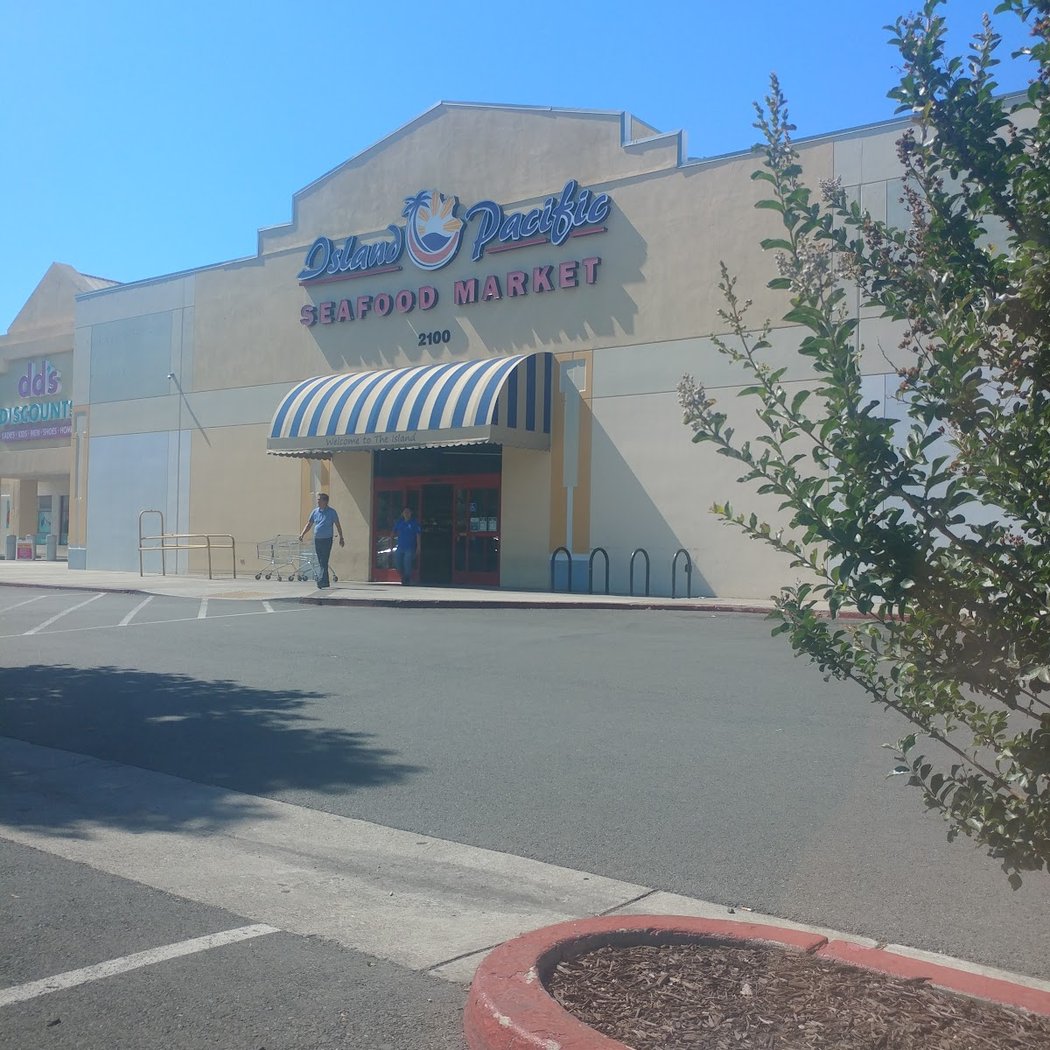 Island Pacific Supermarket and Seafood 2