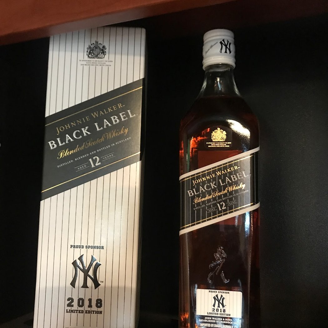 Carmelo's Wine and Liquor 3