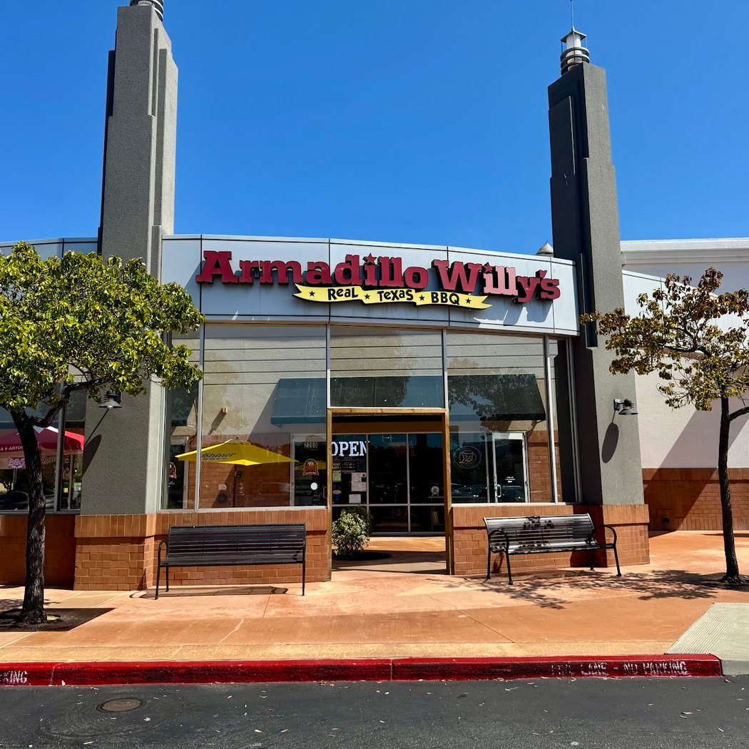 Armadillo Willy's BBQ 3
