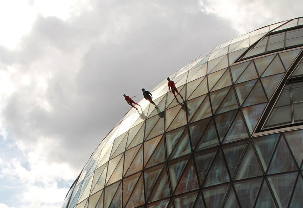 BORN TO FLY: Elizabeth Streb vs. Gravity