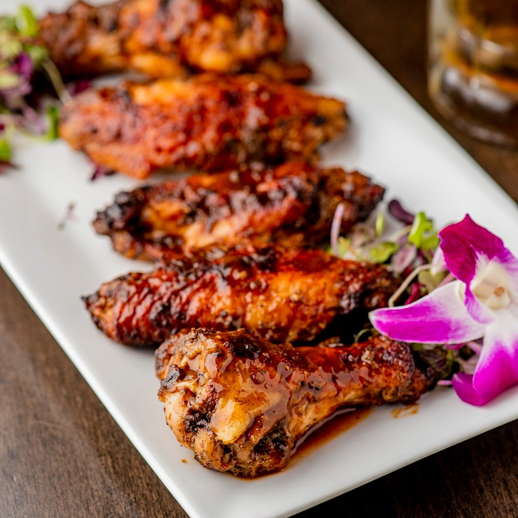 Kanü Bar|Grill 4