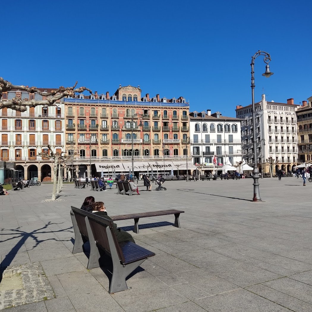 Plaza del Castillo 1