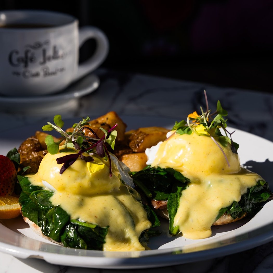 Cafe Jolie Petit 1