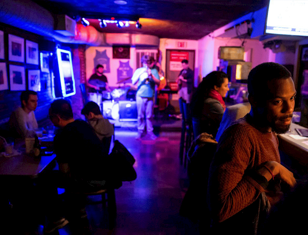 Live Music at Wally's Café Jazz Club 1
