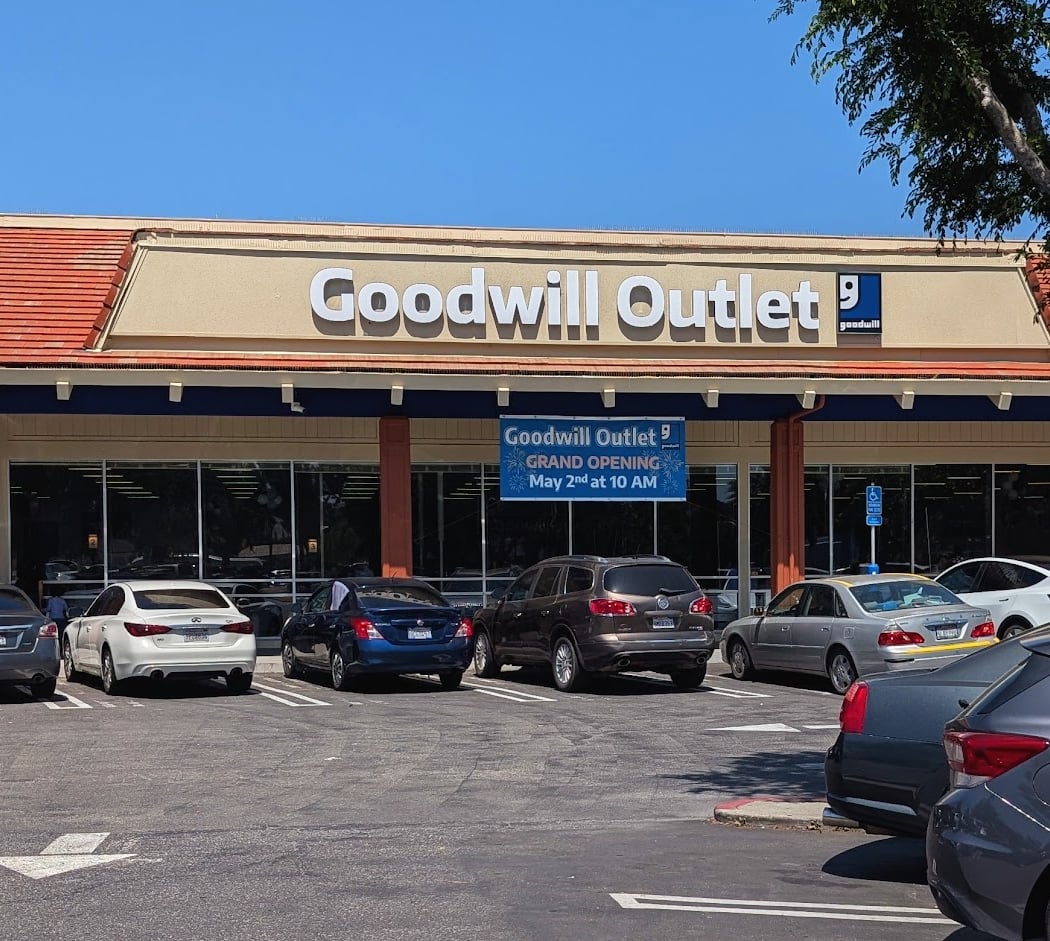 Goodwill Outlet 2