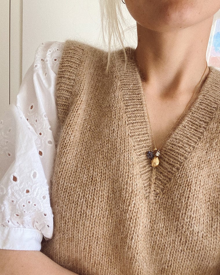 Stockholm Slipover V-Neck Class 1