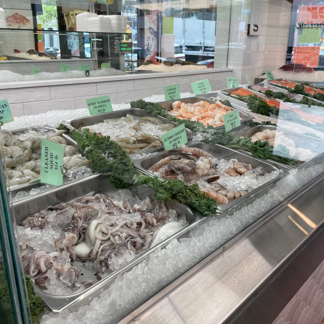 Dorian's Seafood Market 3