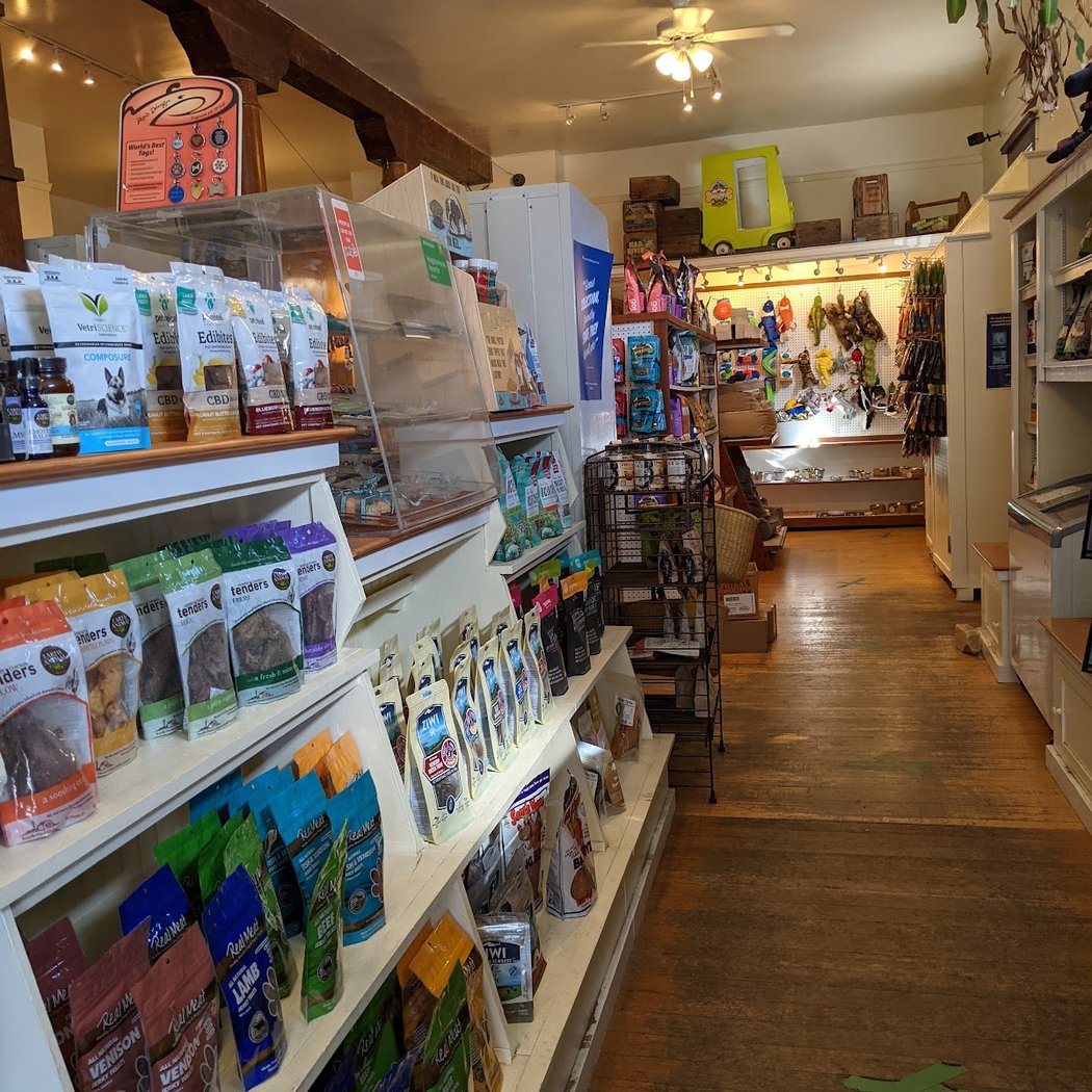 Pawtrero Hill BathHouse & Feed 3