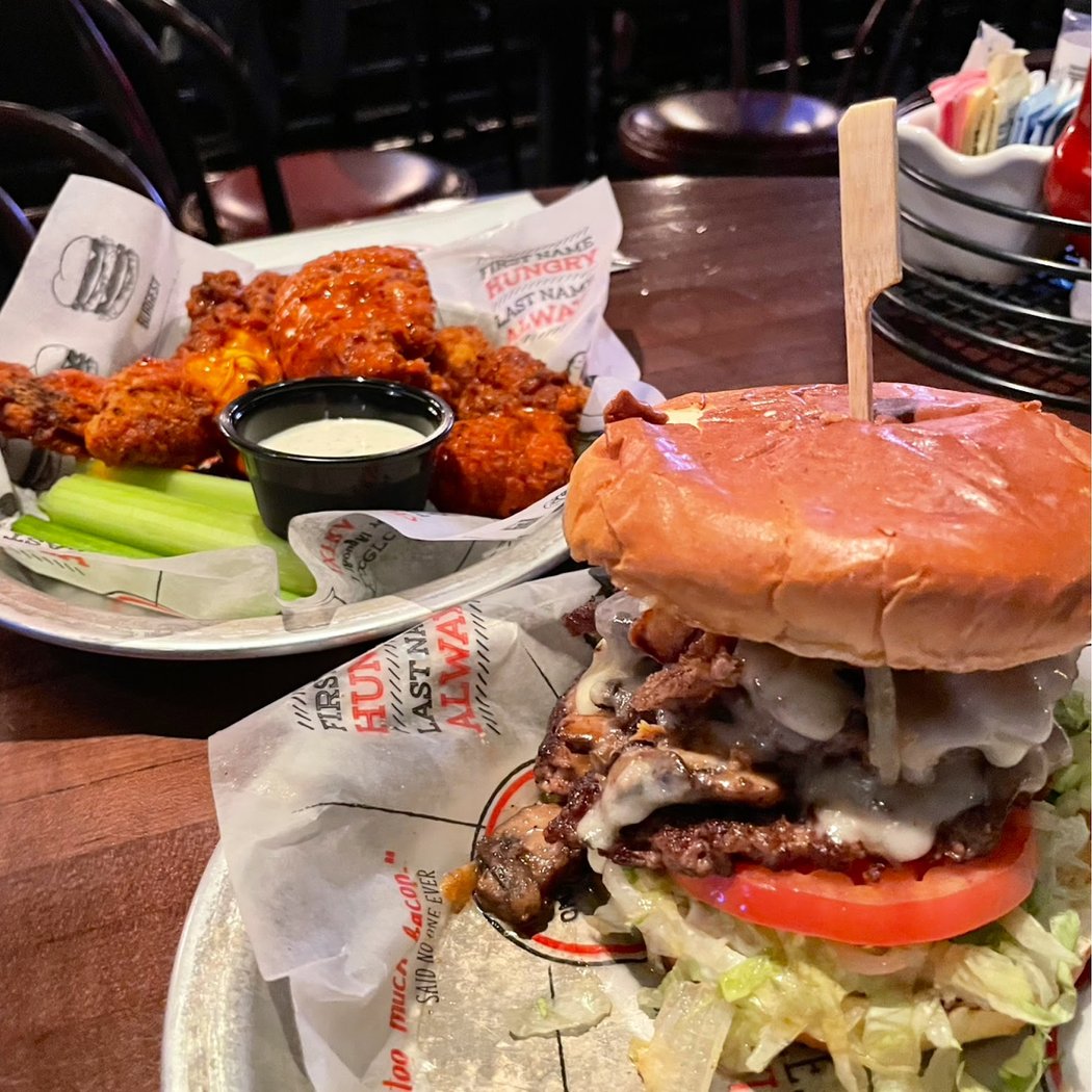 Bill's Bar & Burger 3